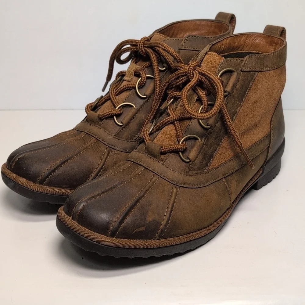 UGG Heather lace up bootie boots women's size 9 EU 40